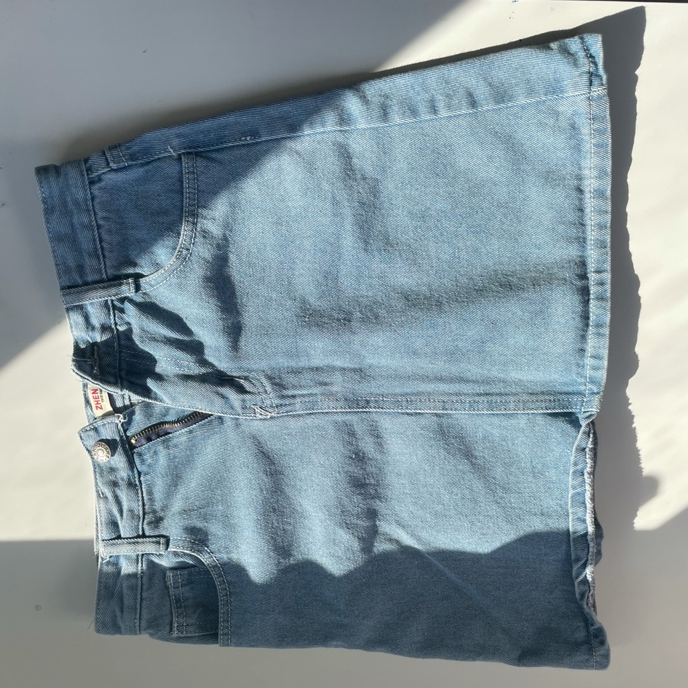 White washed jean pencil skirt, never worn great condition, size medium - Picture 1 of 2